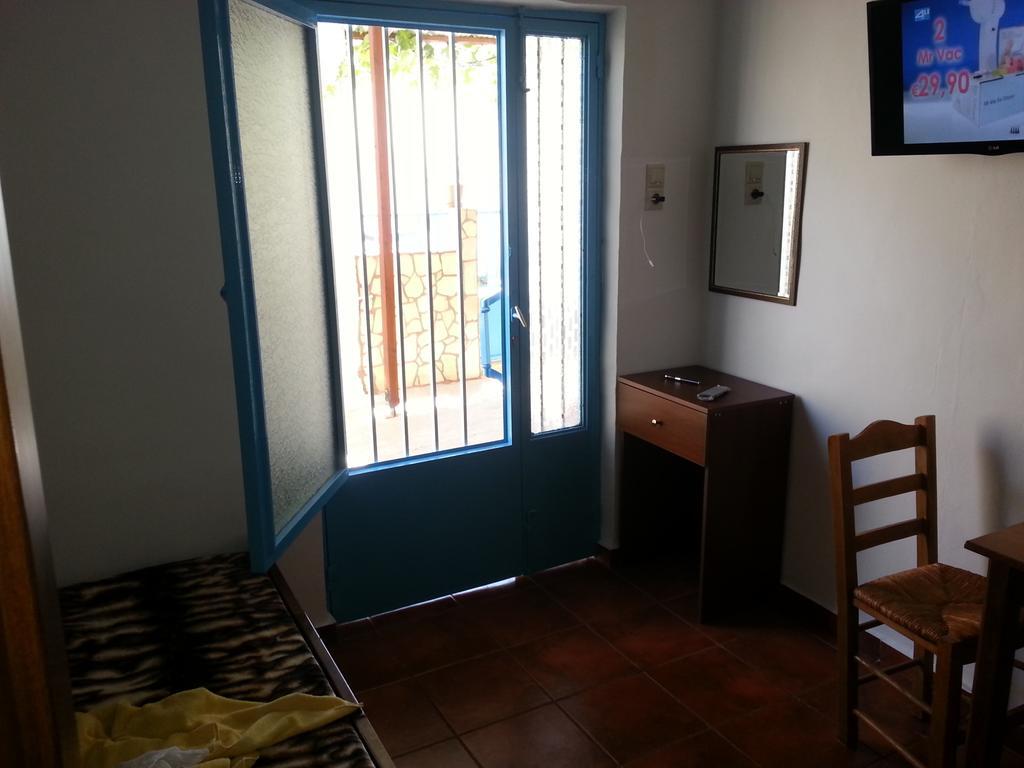 Vintage House-Vori-Rent Rooms المظهر الخارجي الصورة