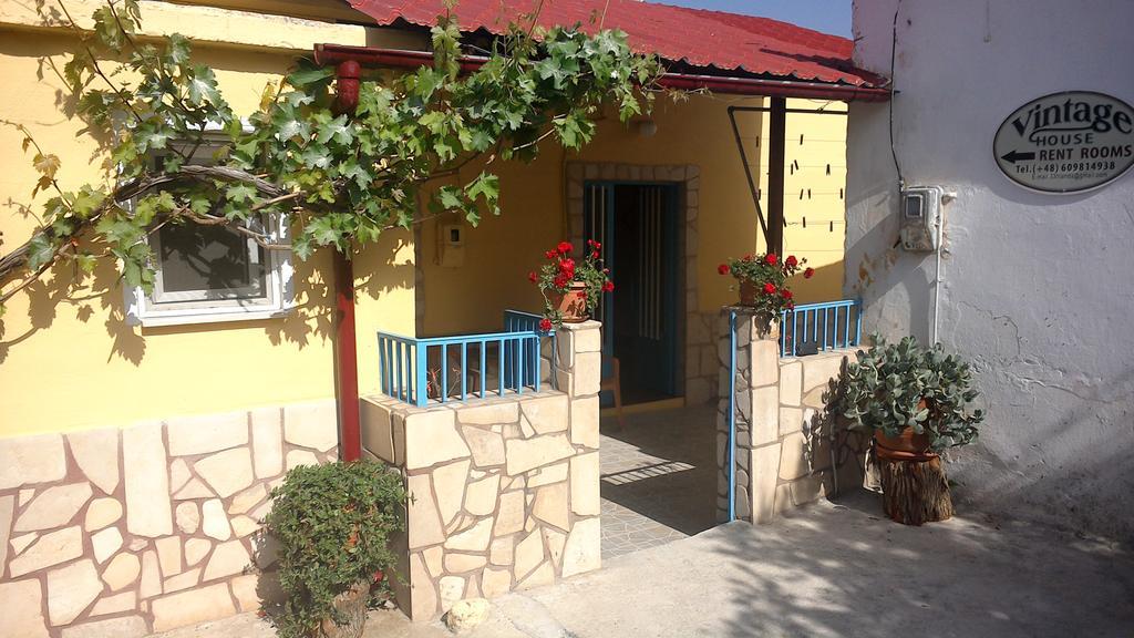 Vintage House-Vori-Rent Rooms المظهر الخارجي الصورة
